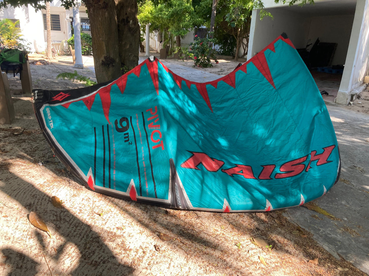 NAISH PIVOT 9M 2019 - USADO