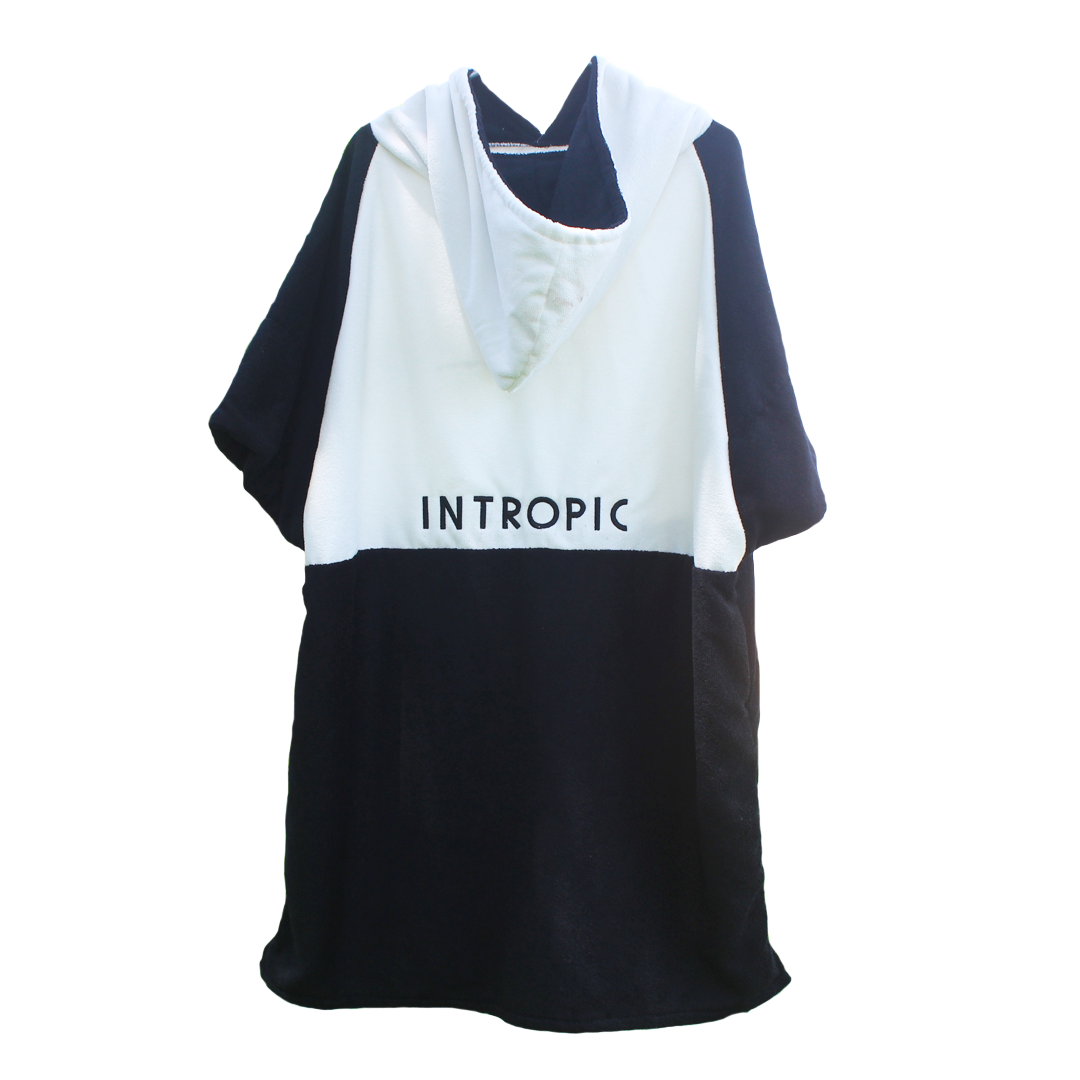 INTROPIC PONCHO SHORTY - BLACK & WHITE