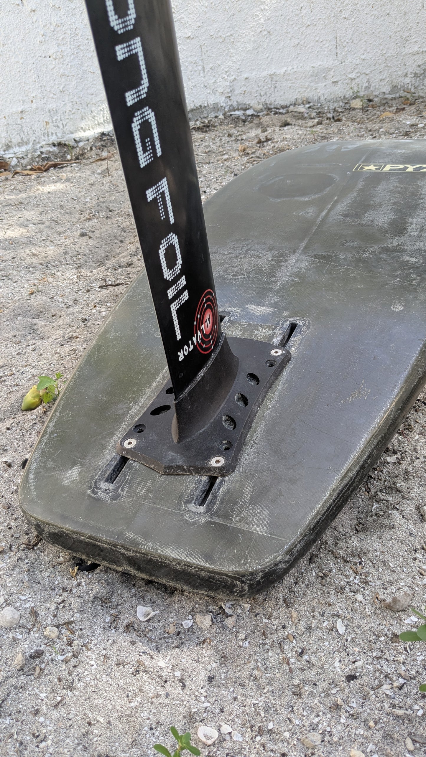 PYZEL FOILBOARD + GONG ALLVATOR 80 FOIL KIT 2019 - USADO
