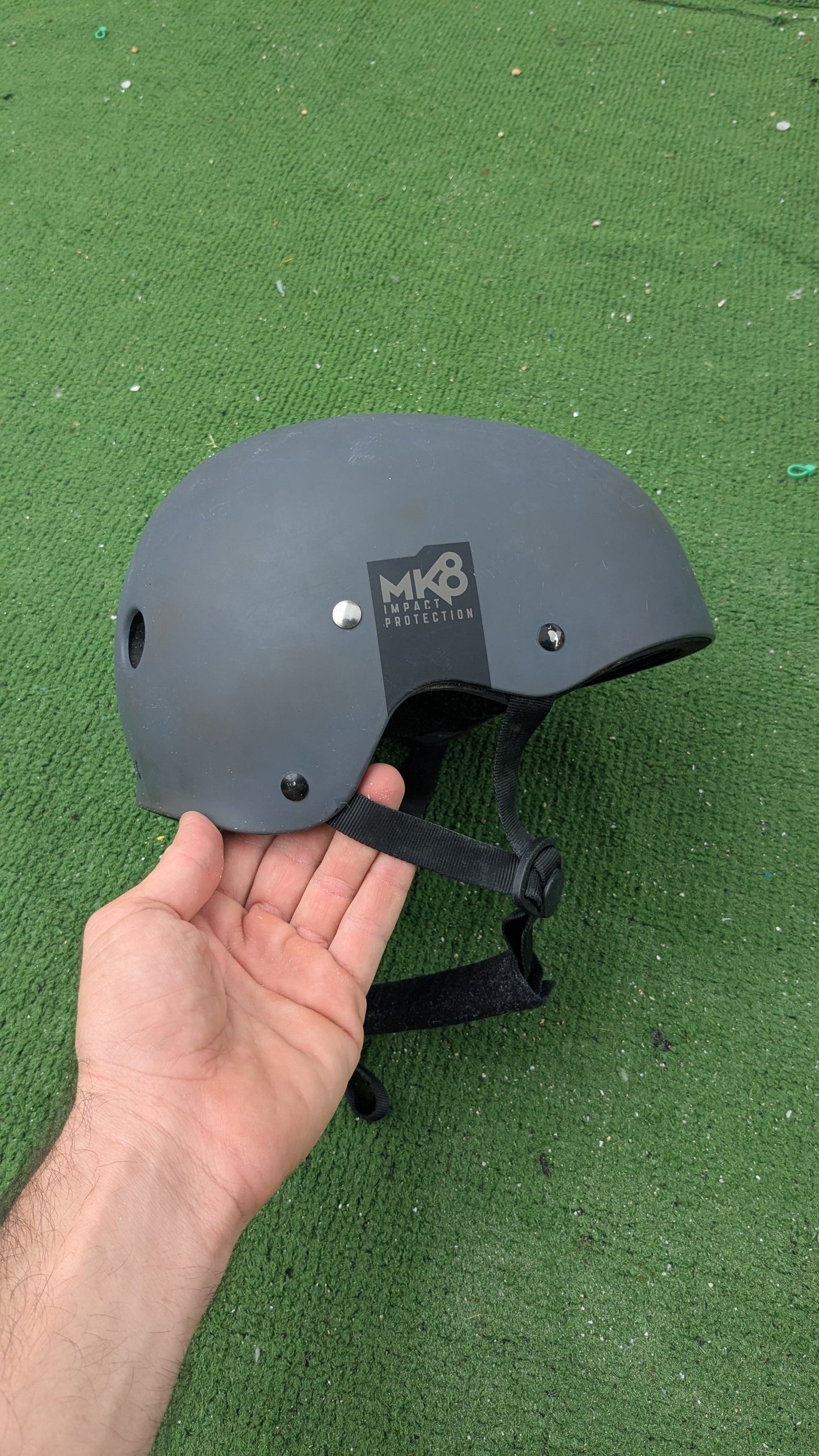 MYSTIC MK8 HELMET SIZE M - USADO