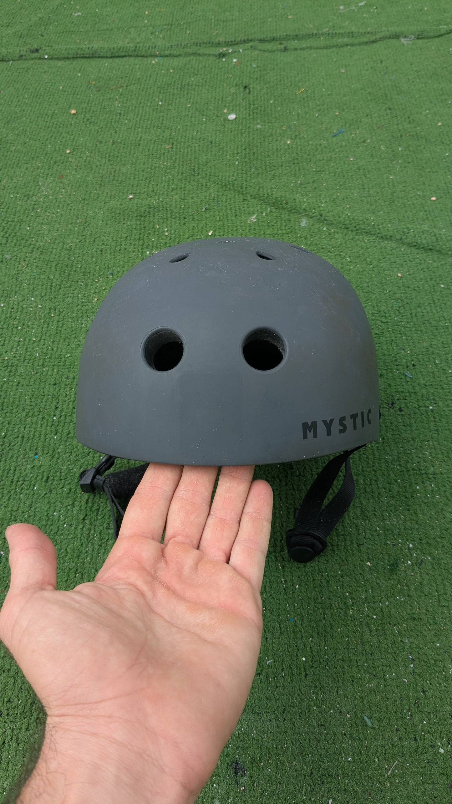 MYSTIC MK8 HELMET SIZE M - USADO