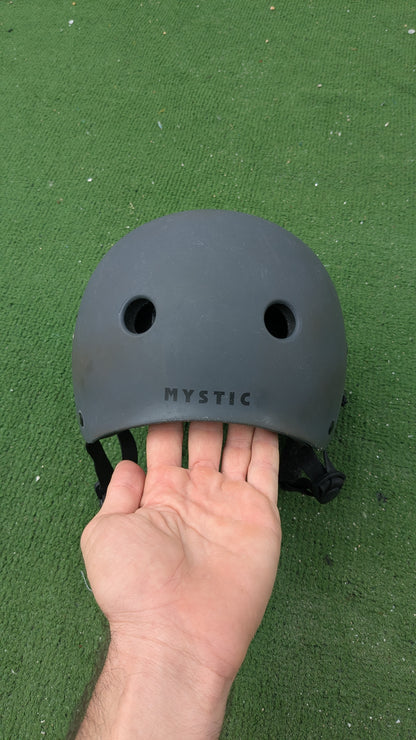 MYSTIC MK8 HELMET SIZE M - USADO