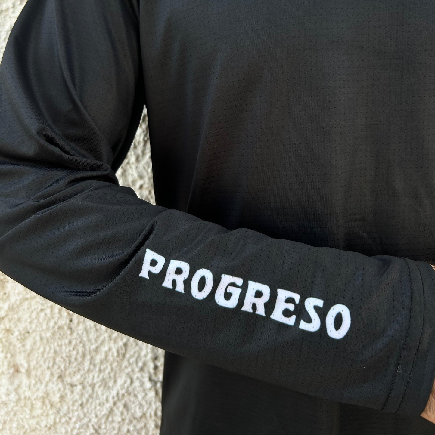 LA JUGUETERIA LOOSE FIT RASHGUARD