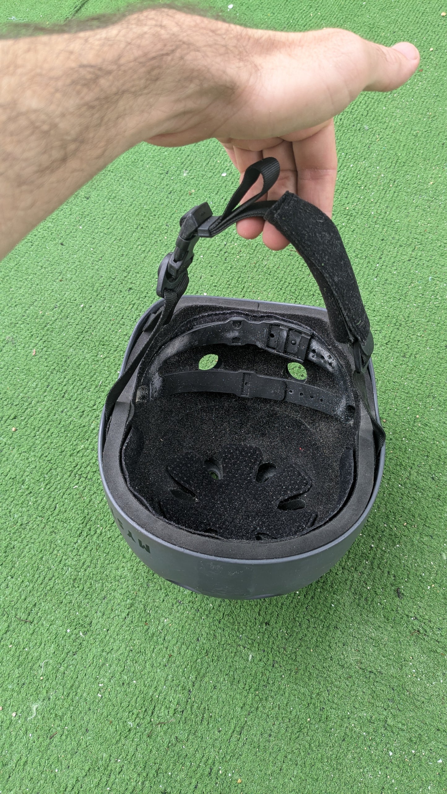 MYSTIC MK8 HELMET SIZE M - USADO