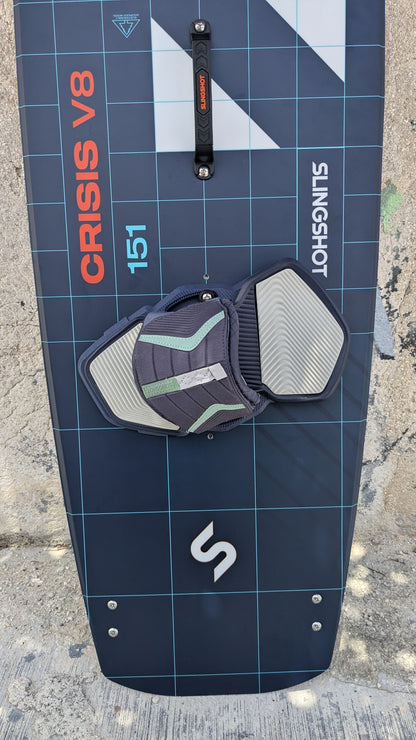 SLINGSHOT CRISIS V8 151CM 2026 - USADA