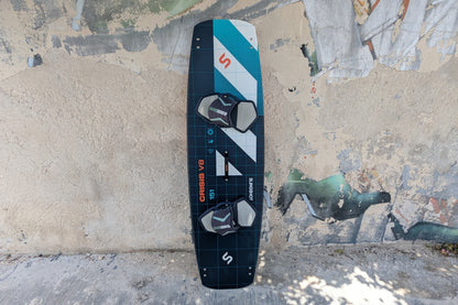SLINGSHOT CRISIS V8 151CM 2026 - USADA